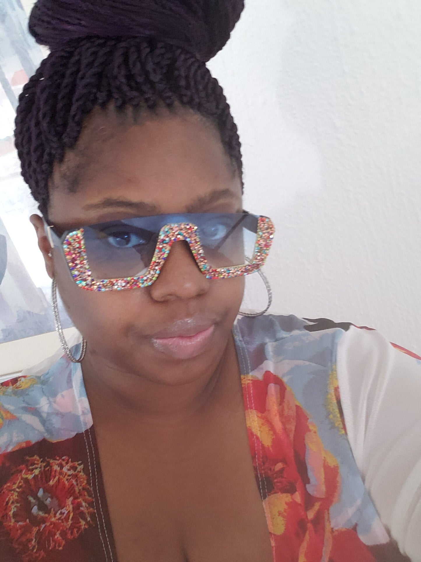 Gaudy Glitter Semi Rimless Fashion Sunglasses